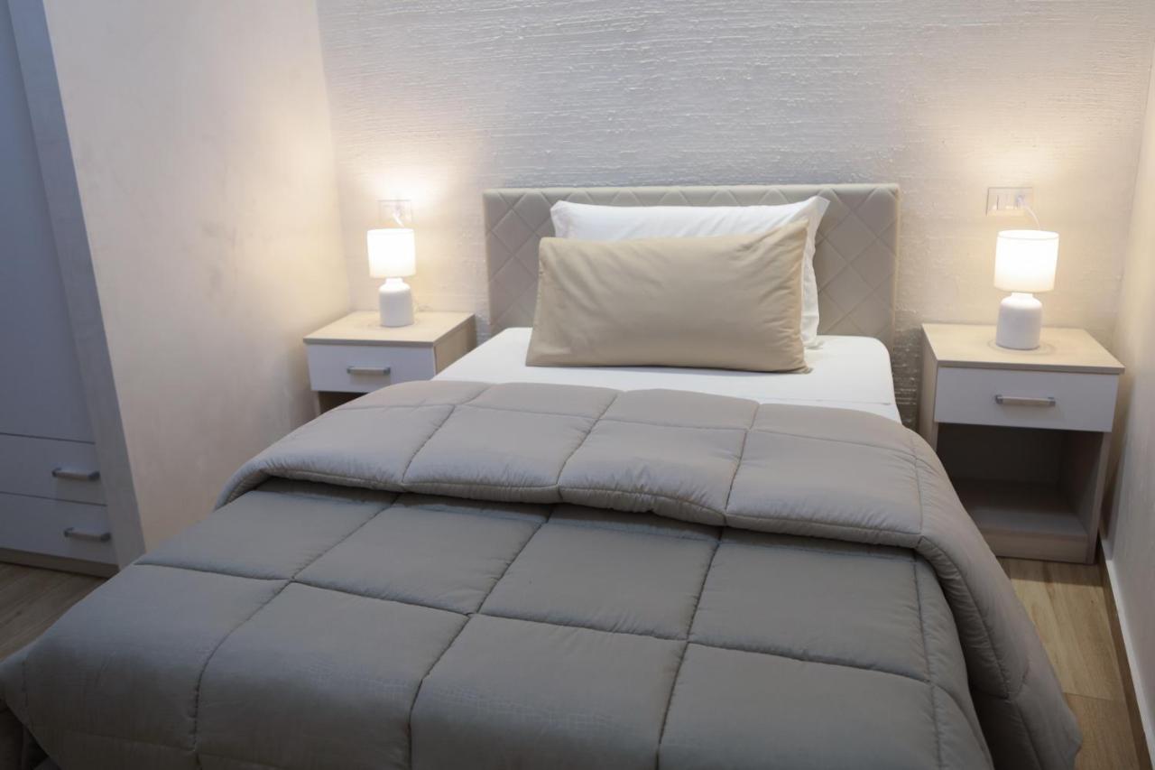 Green - Bed And Breakfast A カストロヴィッラリ エクステリア 写真